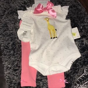 Baby giraffes outfit